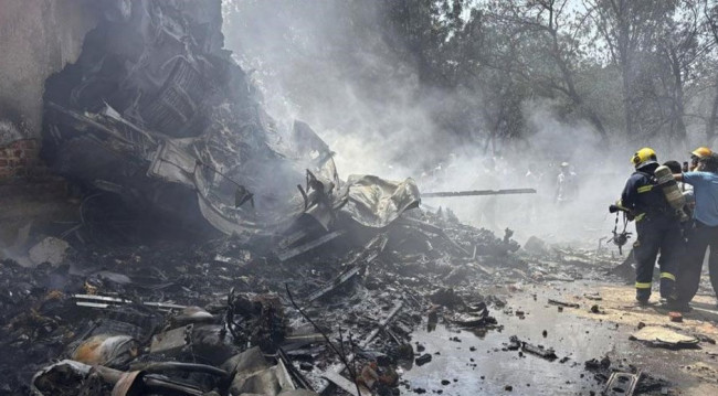 Precipitato un aereo con 242 persone a bordo