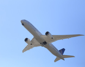 Boeing sotto shock: il Dreamliner fa tremare Wall Street