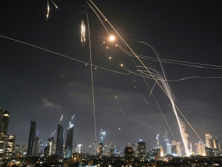Ancora una notte di guerra