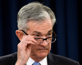 Powell contro Trump: “I dazi bloccano i tagli ai tassi. Così il debito Usa