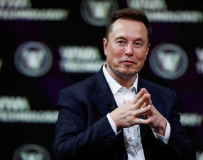 Musk lancia il suo partito e accusa Trump: “Così l’America finisce in banca