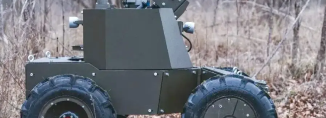 Soldati russi si arrendono a un plotone ucraino composto da robot e droni