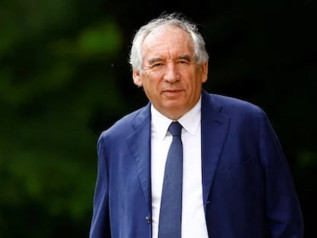 In trincea contro il debito: Bayrou annuncia il taglio di due festività