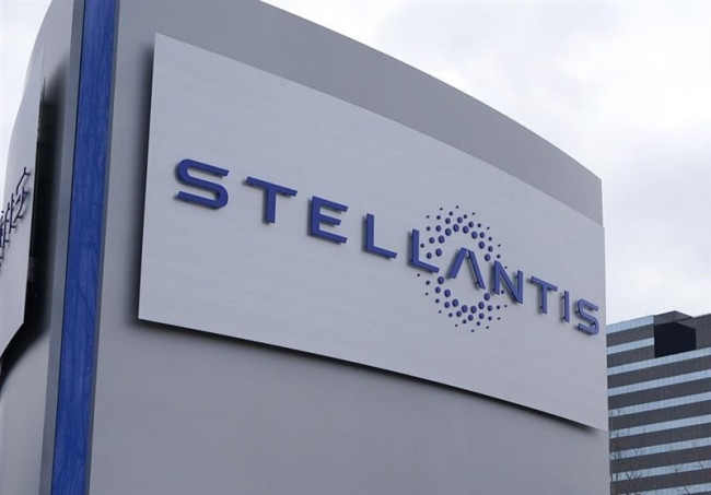 Stellantis dice addio all'idrogeno: stop ai veicoli fuel cell