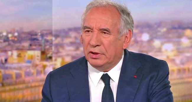 Bayrou attacca l’Italia: fa dumping fiscale