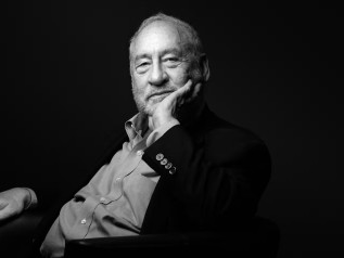 Stiglitz: “L’Ue impari a vivere senza gli Usa”