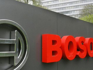 Bosch annuncia 13mila licenziamenti: l’automotive tedesco in crisi nera