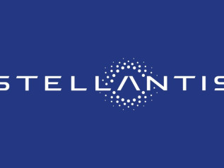 Stellantis: occupazione in calo e produzioni all’estero