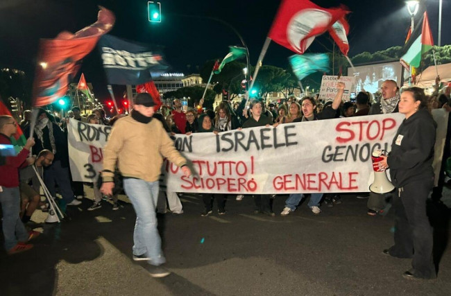 Iniziative di protesta in tutta Italia subito dopo l’abbordaggio di Israele