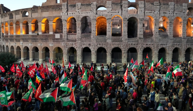 Dall’abbordaggio della Flotilla alla protesta di piazza