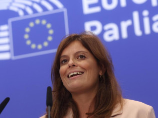 Salis è salva per un solo voto