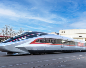 Il treno cinese che sfida il suono: il CR450 tocca i 453 km/h