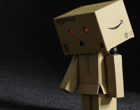 Amazon taglia 14.000 posti per puntare tutto sull’intelligenza artificiale