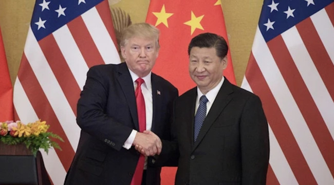Trump e Xi, sorrisi e tregua