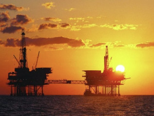 Tornano le trivelle: la nuova corsa al petrolio e gas in Italia