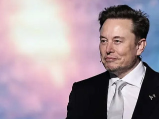 Musk attacca l’Europa: “Ue da abolire, sovranità agli Stati”