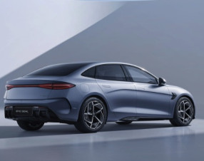 La Cina domina l’industria auto globale