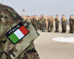 Nuove regole per il reclutamento militare: l’Italia punta a 160mila soldati