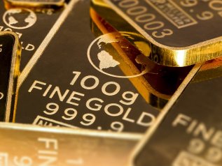 Perché continua a vendere i titoli del debito Usa e a comprare oro?