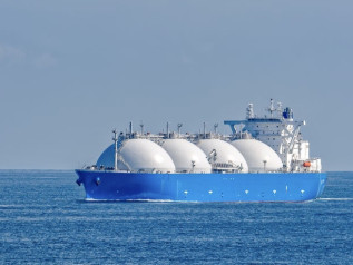 Europa sotto ricatto energetico: prima Putin, ora Trump