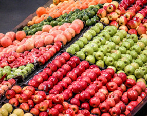 Prezzi alimentari alle stelle: +24,9% in quattro anni