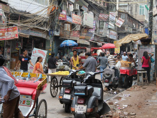 Pil, continua la corsa dell’India