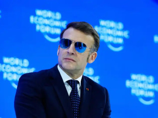 Macron alza la voce: “Basta bulli”. Trump dichiara guerra allo champagne