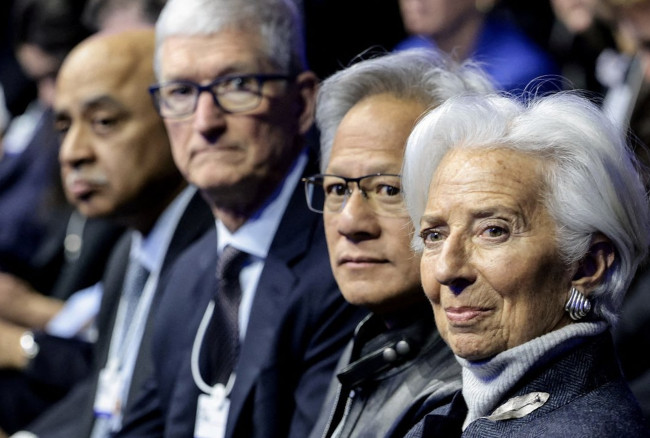 A Davos scende il gelo transatlantico: Lagarde lascia la cena con gli Usa