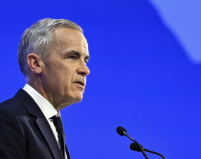 Fine dell’ordine globale, Carney lancia l’allarme: “Se non siamo al tavolo,