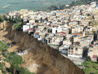 Frana di Niscemi, allerta senza precedenti: area di rischio estesa a 25 km²