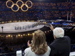 Milano-Cortina accende il mondo