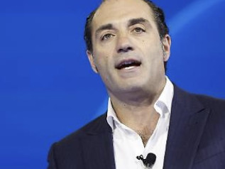 Stellantis cambia rotta: il “reset radicale” per salvare l’ex colosso