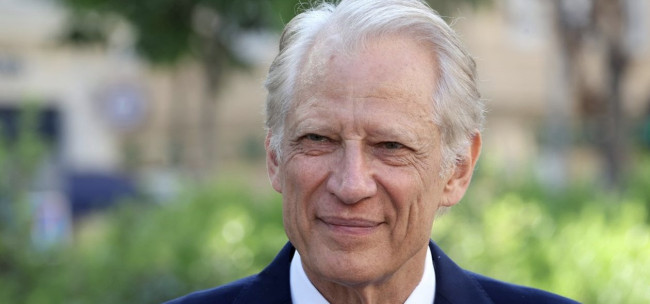 De Villepin: “Basta ricatti dagli USA, l’Europa deve diventare sovrana”