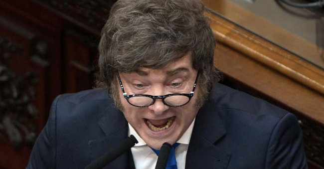 Il Senato approva la riforma del lavoro di Milei