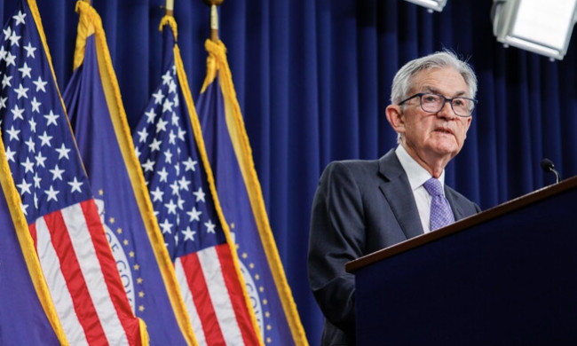 Fed ferma sui tassi: guerra in Medio Oriente e petrolio agitano i mercati