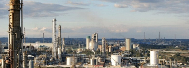 L’Italia importa greggio dal Venezuela per riesportare benzina negli USA