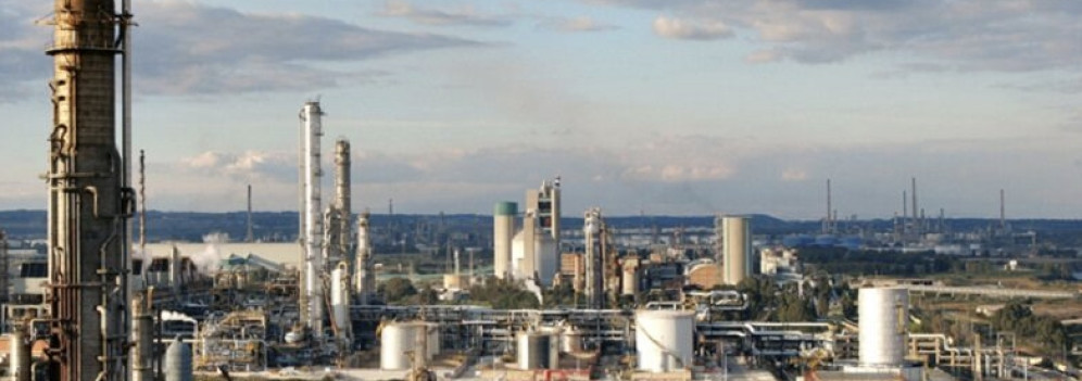 L’Italia importa greggio dal Venezuela per riesportare benzina negli USA