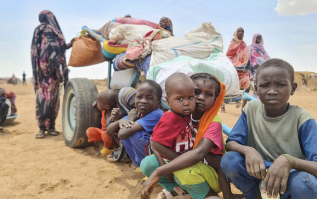 Sudan, tre anni di guerra: 17 milioni di bambini senza cure