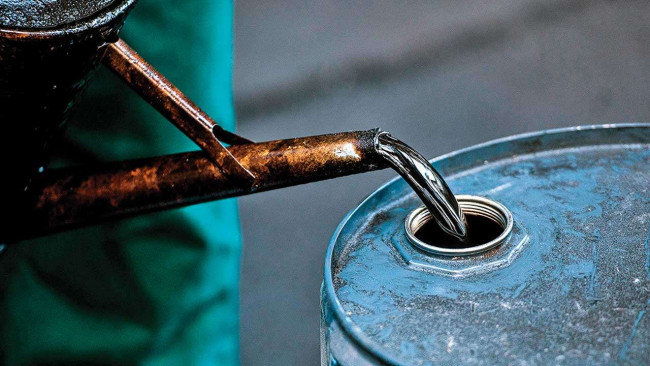 Trump stringe la morsa sull’Iran: la strategia del “petrolio al limite”