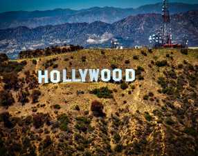NATO e Hollywood, scoppia il caso: “Incontri segreti con sceneggiatori”