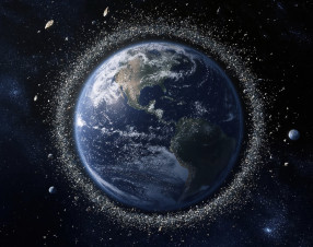 Satelliti “piovono” sulla Terra e minacciano l’atmosfera