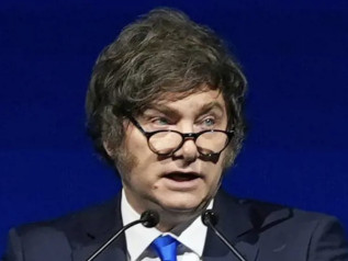 Scandalo nel governo Milei: lusso, viaggi e fondi pubblici nel mirino