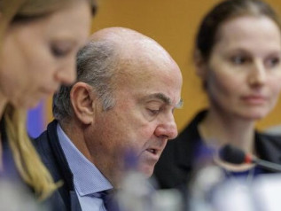 BCE contro il muro anti-Unicredit: De Guindos attacca Berlino