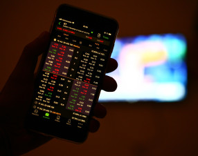 Dal petrodollaro alle “petroazioni”?