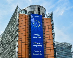 Energia, l’UE frena l’Italia: “Usate prima i fondi già disponibili”