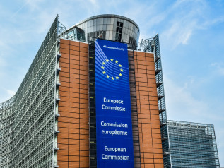 Energia, l’UE frena l’Italia: “Usate prima i fondi già disponibili”