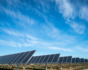 Enel accelera negli USA: acquisiti 7 impianti solari per 140 milioni