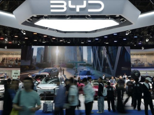 Export italiano da record, ma le auto cinesi invadono il mercato