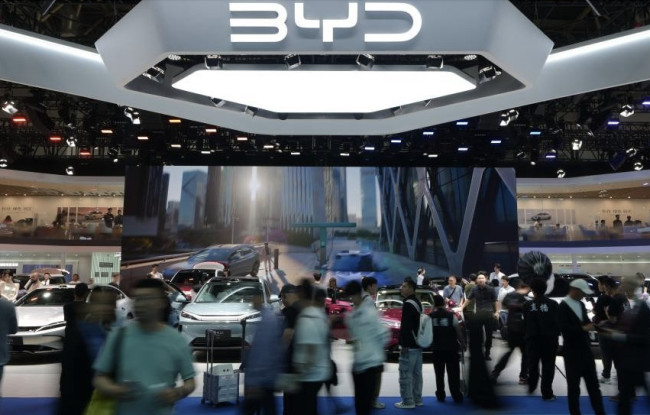 Export italiano da record, ma le auto cinesi invadono il mercato