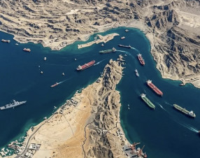 Hormuz, l’Iran trasforma lo Stretto in un “casello” globale